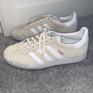 Adidas Gazelle sneakers- all over vogue right now!!